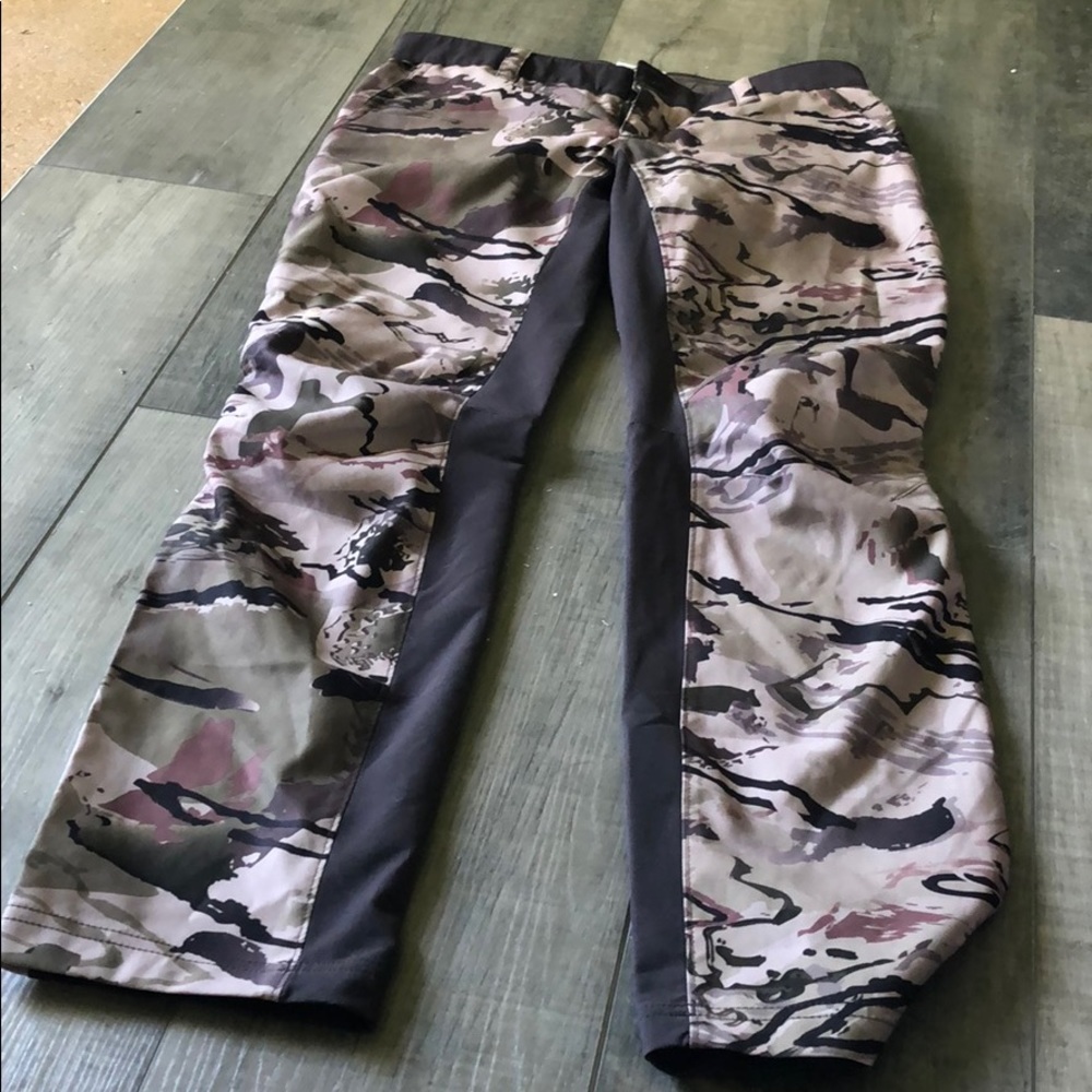 Women’s under armour camo hunting pants